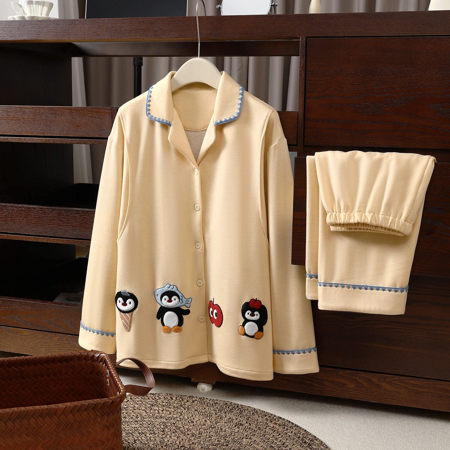 带月子帽自发热蚕丝羊绒月子服