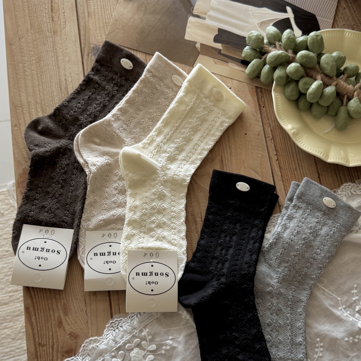 Songmu’雪花贝母扣澳棉松口中筒袜女韩系氛围感穿搭复古堆堆袜女