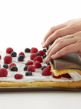 2 Pieces Silicone Baking Pad Multi-functional Cake Tray Pan