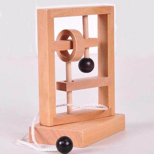 New Desk Novelty 3D Wooden Rope Loop Puzzle IQ Mind String