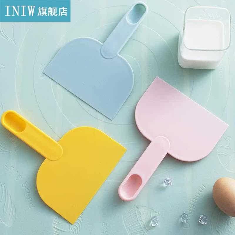1pc Dough Scraper Plastic Non-Stick Creative Dough C