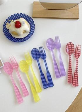 1 Set French Style Retro Plaid Dessert Spoon and Fork Plasti