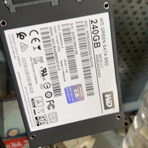 WD西部数据240G固态硬盘，型号WD Green SATA 议价