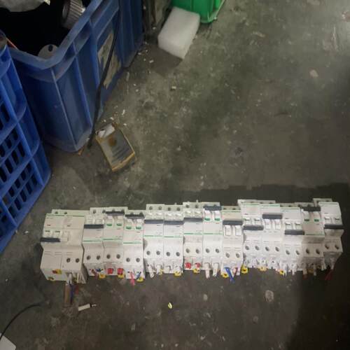 出售施耐德电气的IC65N系列空气开关，2P型号，C(议价）