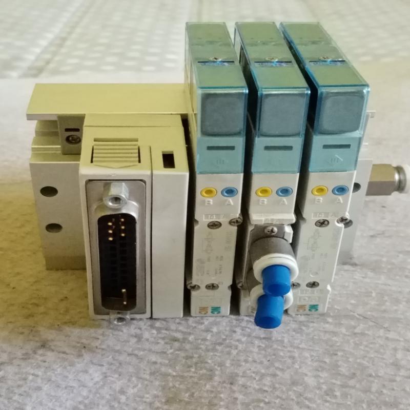 拆机SMC电磁阀SY3A00-5U1总承现货一台，9(议价）