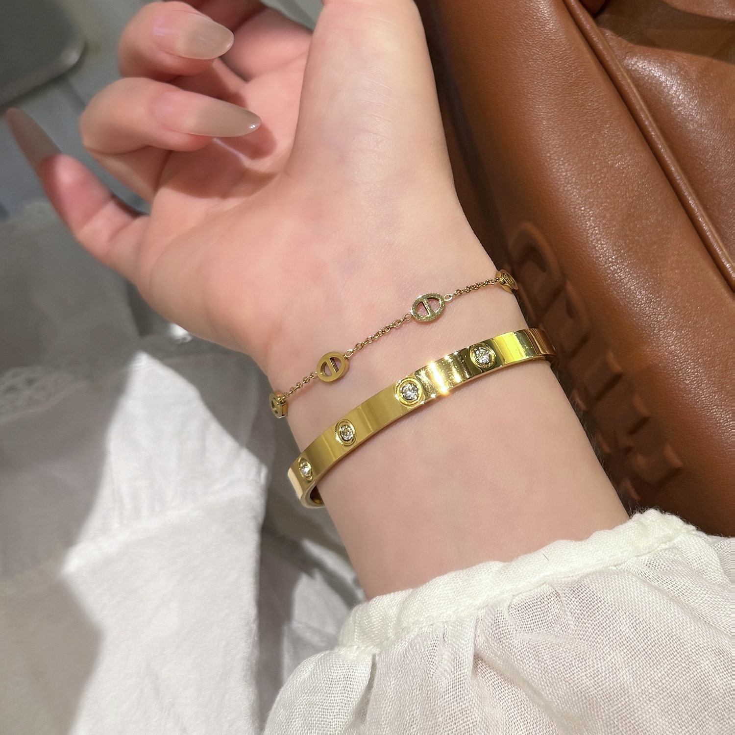 洗手不用摘！不掉色锆石叠戴手镯18k金时尚手环女高级感钛钢手链