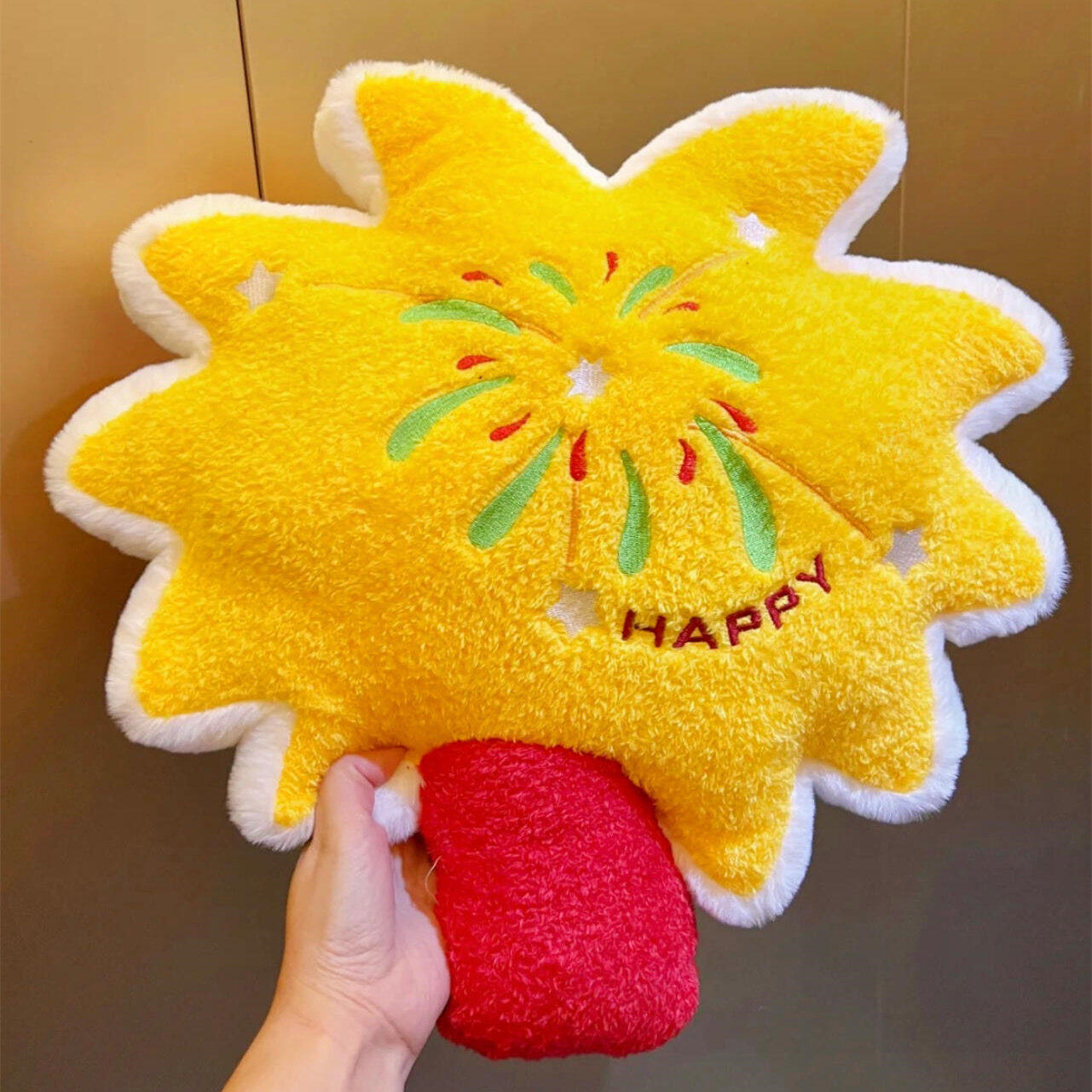 这么可爱的烟花棒抱枕谁能拒绝