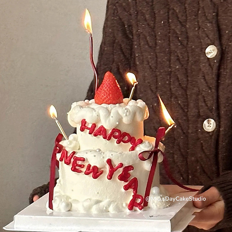 爆款2025新年跨年夜小蛋糕装饰简约复古DIY蝴蝶结草莓除夕夜甜品,节庆用品/礼品,蛋糕/烘焙装饰用品,淘宝优惠券,粉丝福利购,淘宝优惠卷