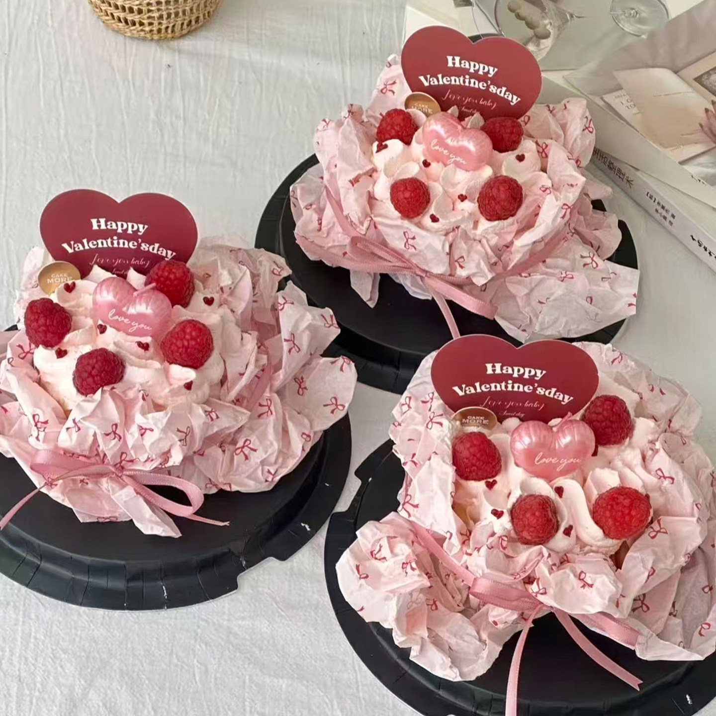 2.14情人节仪式感草莓巴斯克蛋糕装饰DIY花束蝴蝶结包装纸爱心卡,节庆用品/礼品,蛋糕/烘焙装饰用品,淘宝优惠券,粉丝福利购,淘宝优惠卷
