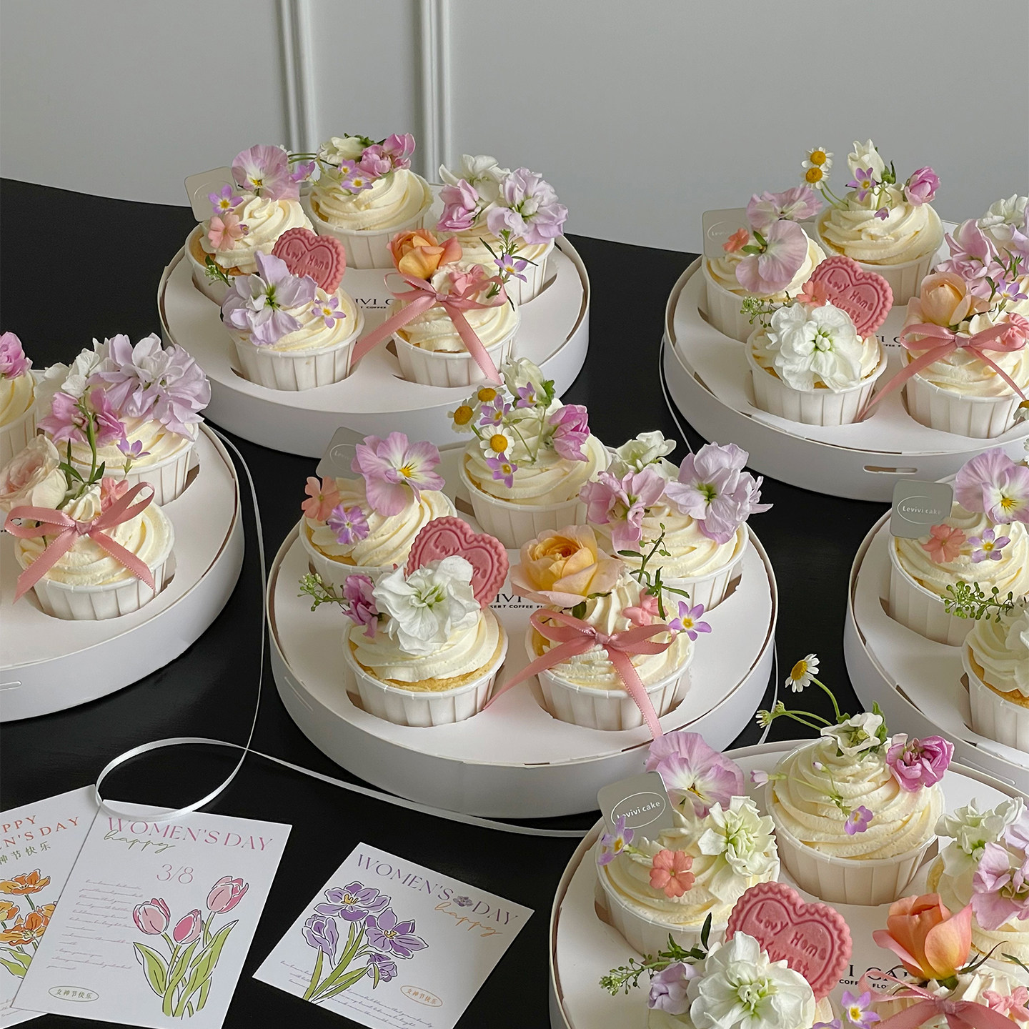 浪漫3.8女神节鲜花纸杯蛋糕装饰包装盒女王节贺卡蝴蝶结丝带饼干