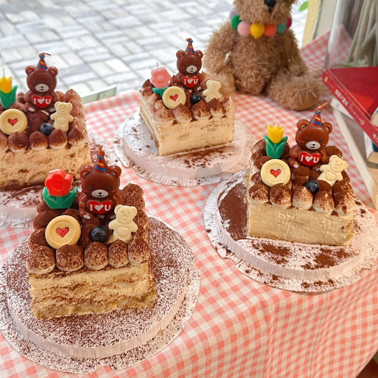 2.14情人节情侣告白提拉米苏蛋糕装饰抱抱熊爱心小熊蜡烛小花插件,节庆用品/礼品,蛋糕/烘焙装饰用品,淘宝优惠券,粉丝福利购,淘宝优惠卷
