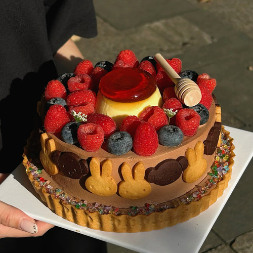 网红ins童趣可爱米菲兔蛋糕