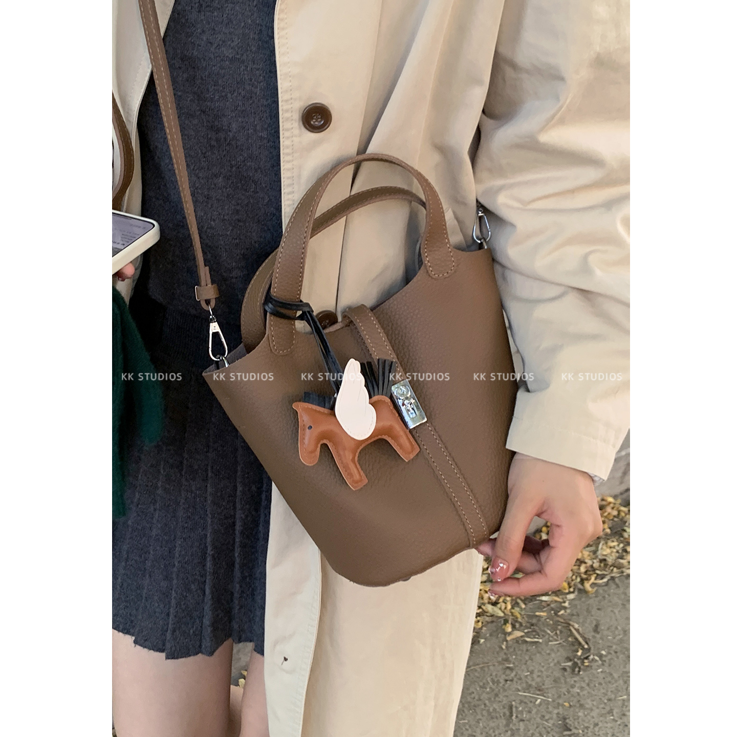 复古手提菜篮子包包女秋冬2025新款潮时尚韩国水桶包高级感斜挎包