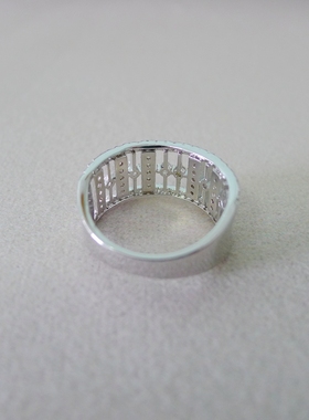 76C-29大号银色镂宽宽戒指