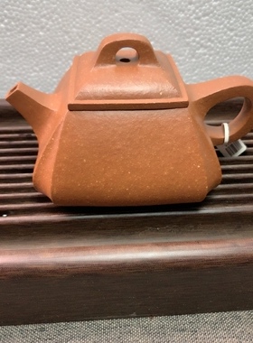 黄龙山粗砂黄降坡名家制抽角四方壶250cc内推孔