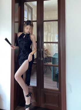 黑色植绒改良版旗袍连衣裙年轻少女性感夏季新款高级感包臀长裙子
