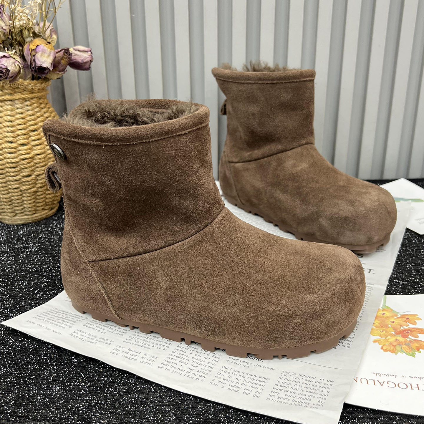 翻领真皮内增高加厚东北雪地靴