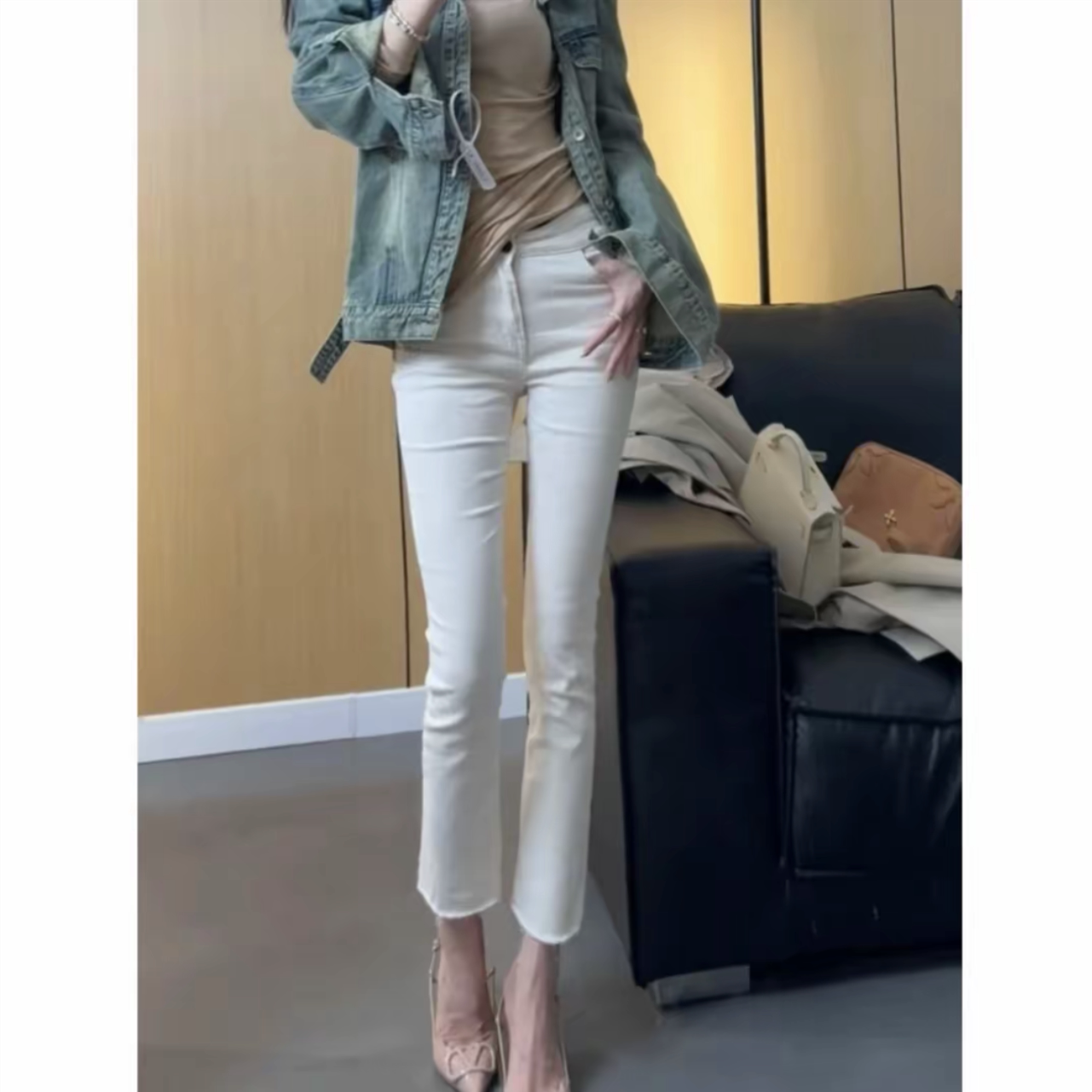 高腰修身显瘦白色直筒牛仔裤图片
