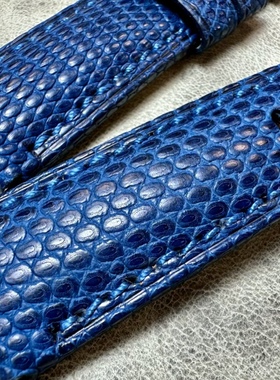 只有几条，特价24/26mm毫米美洲巨蜥蜴皮宝蓝色小牛皮底面表带