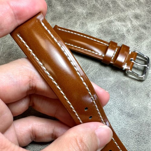 细腻感马臀皮光泽高光小牛皮表带