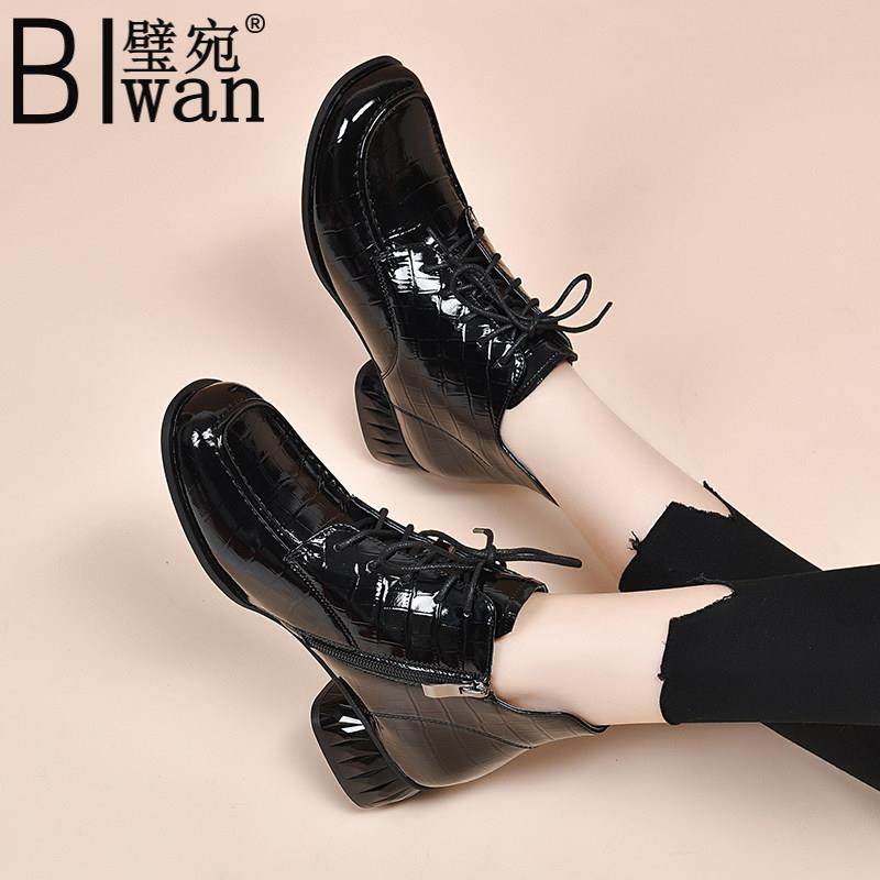 秋冬新款真皮短靴女鞋低跟软底加绒保暖马丁靴大码43漆皮亮面棉鞋,女鞋,马丁靴,淘宝优惠券,粉丝福利购,淘宝优惠卷