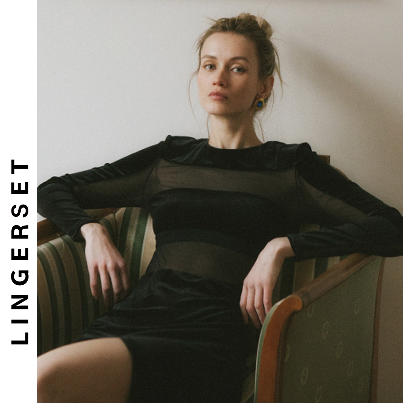 波兰UndressCode女丝绒连体衣