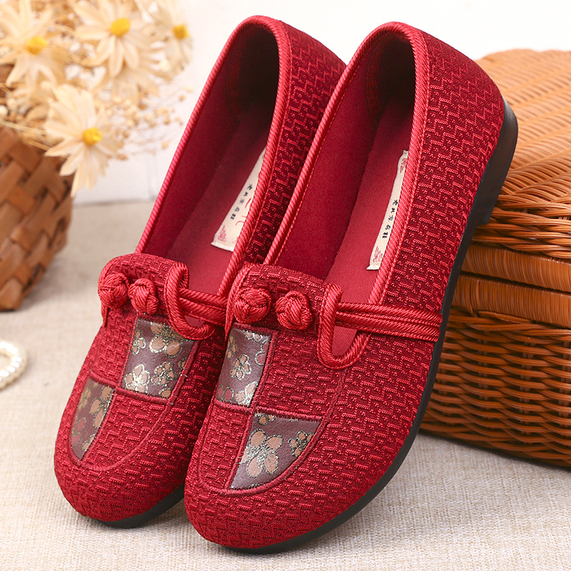 老年人复古绣花奶奶鞋