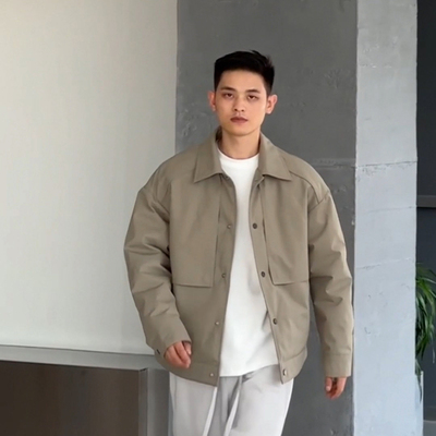 纽扣短款羽绒服翻领轻薄白鸭绒