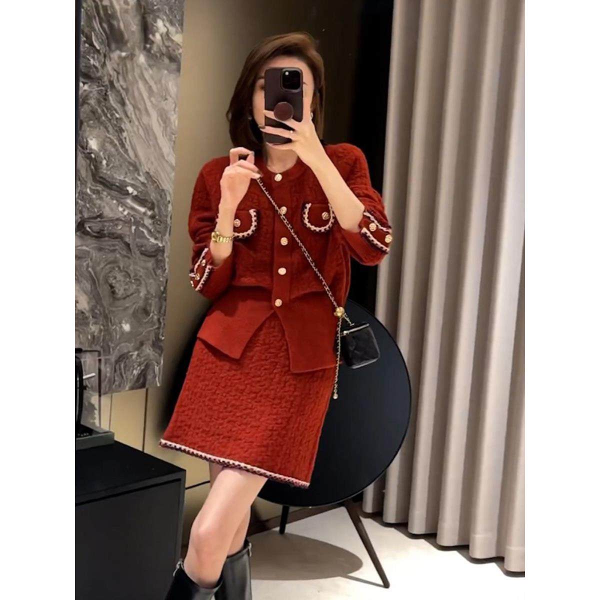 2025新年战袍高级感穿搭一整套过年衣服套装女红色小香风春节冬季