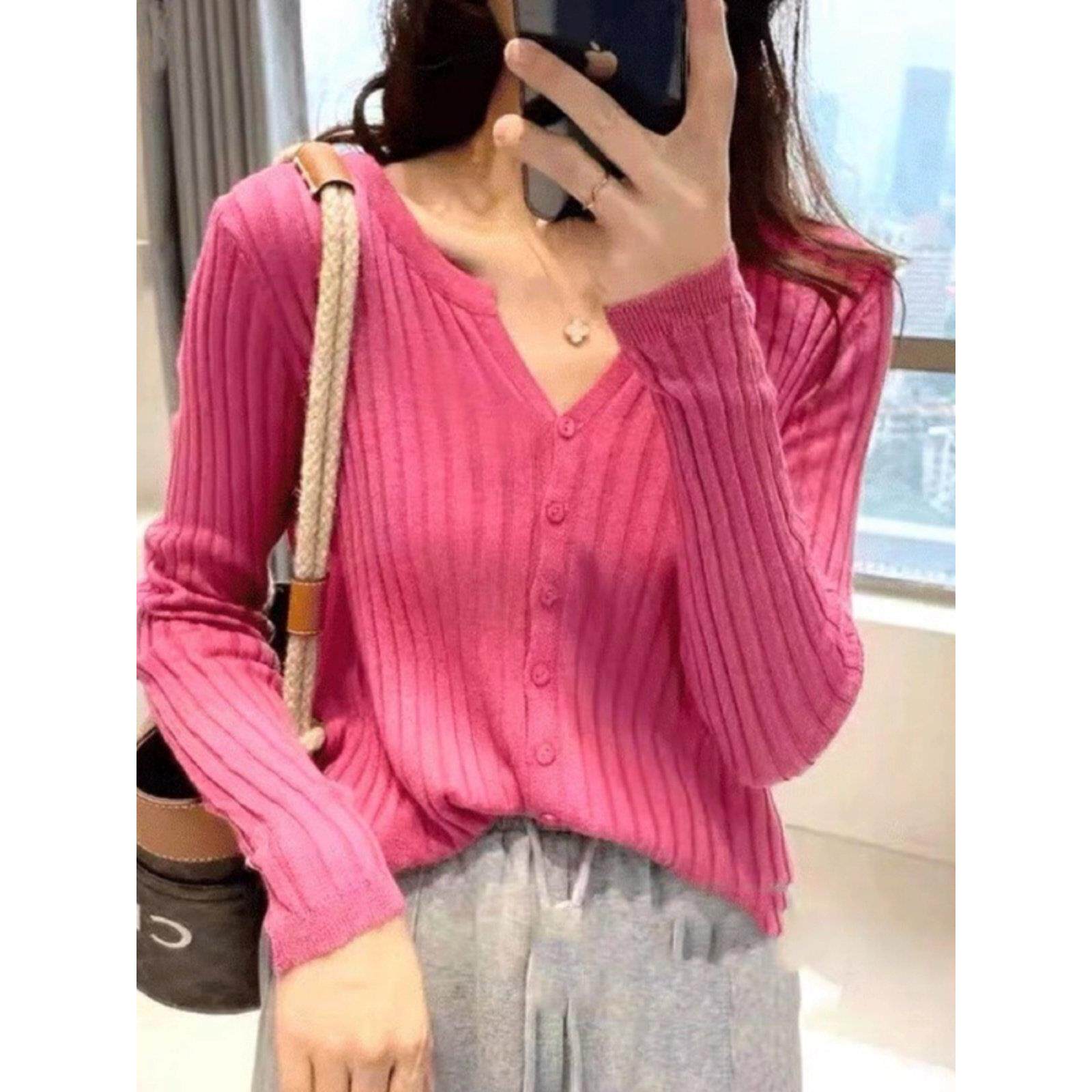 法国Rouje tusse气质V领修身条纹羊毛针织开衫薄款女短款羊绒毛衣