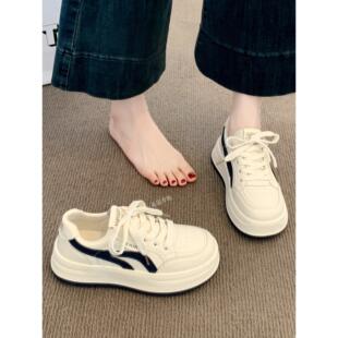 英国真皮厚底小白鞋女款秋冬2025新款爆款增高休闲板鞋轻便运动鞋