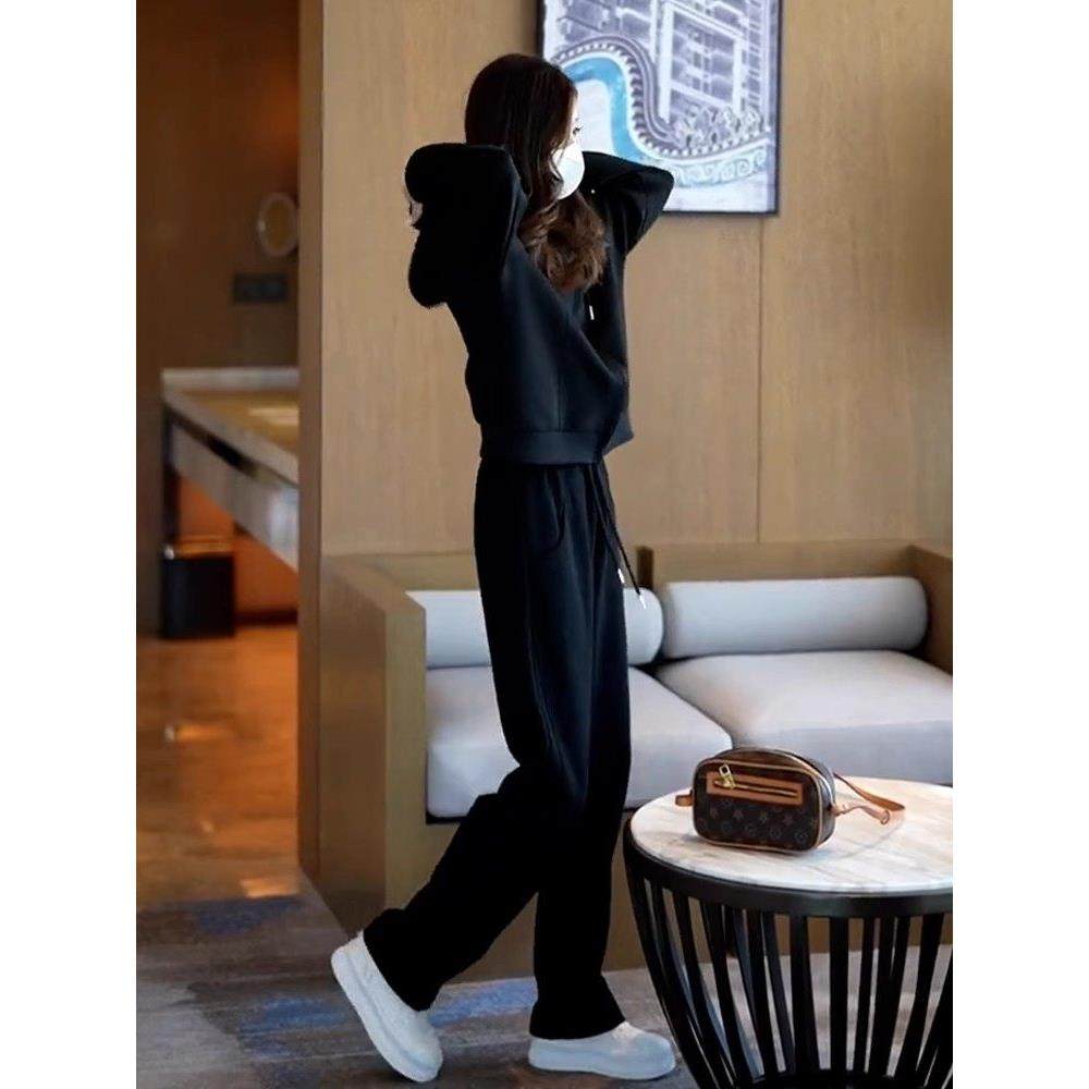 欧洲站休闲运动套装女春秋款2025新款时尚黑色长袖连帽卫衣两件套,女装/女士精品,时尚套装,淘宝优惠券,粉丝福利购,淘宝优惠卷