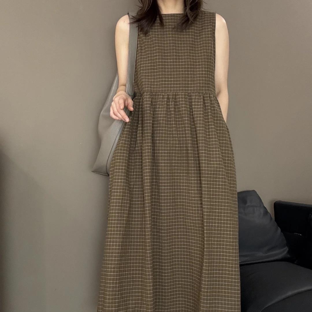 日系气质复古格纹长款棉麻连衣裙女2025夏季简单大方显瘦背心裙子
