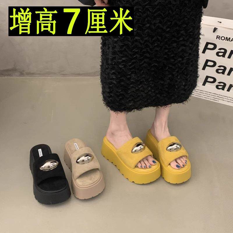香港真皮黄色厚底凉拖鞋女夏季外穿2025新款小个子增高沙滩一字拖
