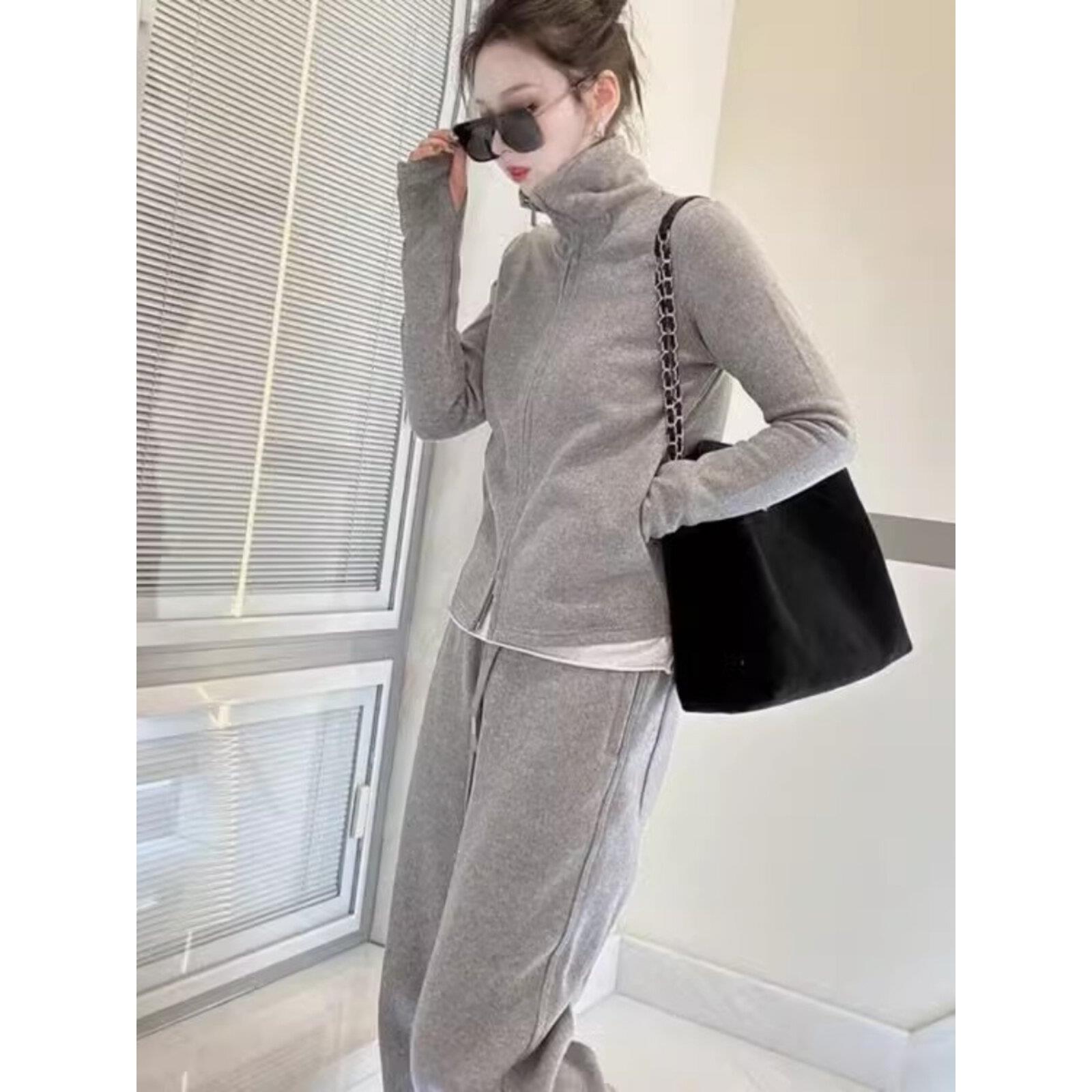 欧式潮牌女装套装,优雅典雅,时尚高雅,小香氛风格休闲运动衫及