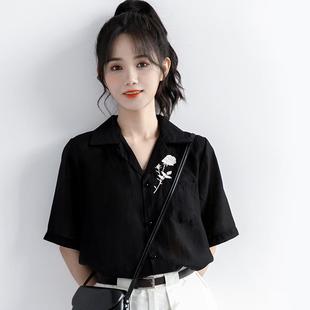 女夏花朵刺绣设计感衬衣ins潮 韩国2025夏季 新款 复古黑色短袖 衬衫