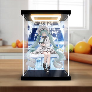 古薇媞适用FuRyu 初音未来 压泡面人偶 古典娃娃 手办灯光展示盒