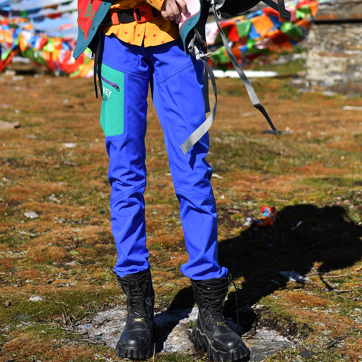 卓尼维斯户外秋冬拼色显瘦加厚保暖登山防风防水抓绒软壳冲锋裤女