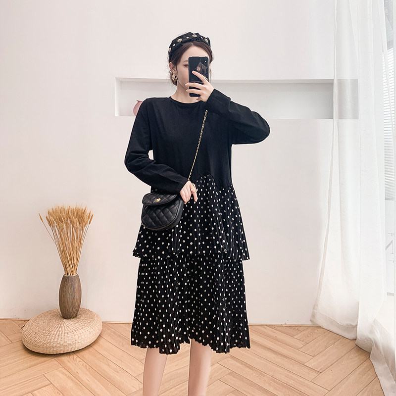 新品孕妇装春装连衣裙宽r松时尚秋款早春季外出洋气中长款上衣潮