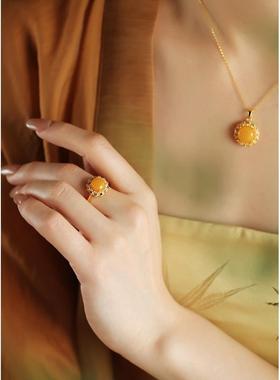 蜜蜡繁花纯银吊坠女新中式国风琥珀黄色玉石金镶玉项链毛衣链