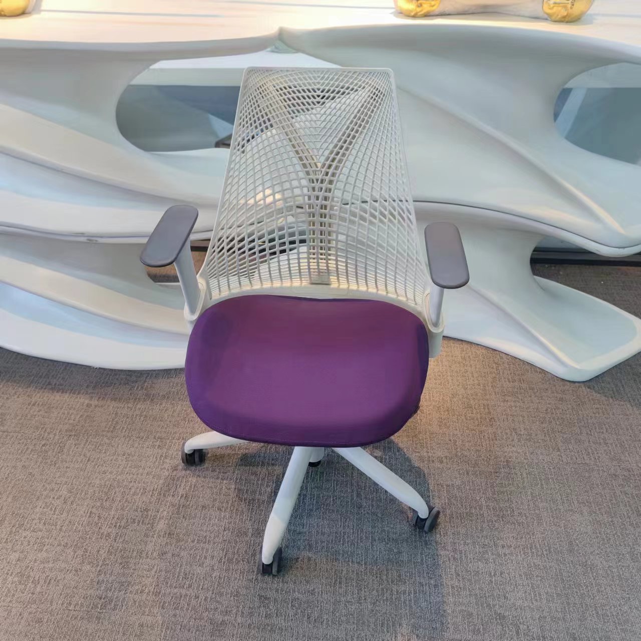 人体工学椅赫曼米勒久坐不累护腰