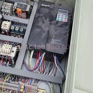 4032 機未使用全套包￥ 15KW 裝 議價扶手電梯變頻器NICE