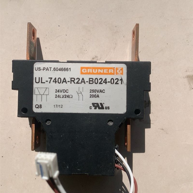 议价ABB软启动器接触器旁路接触器UL-740A-R2A-B02 4-021 24V 2￥