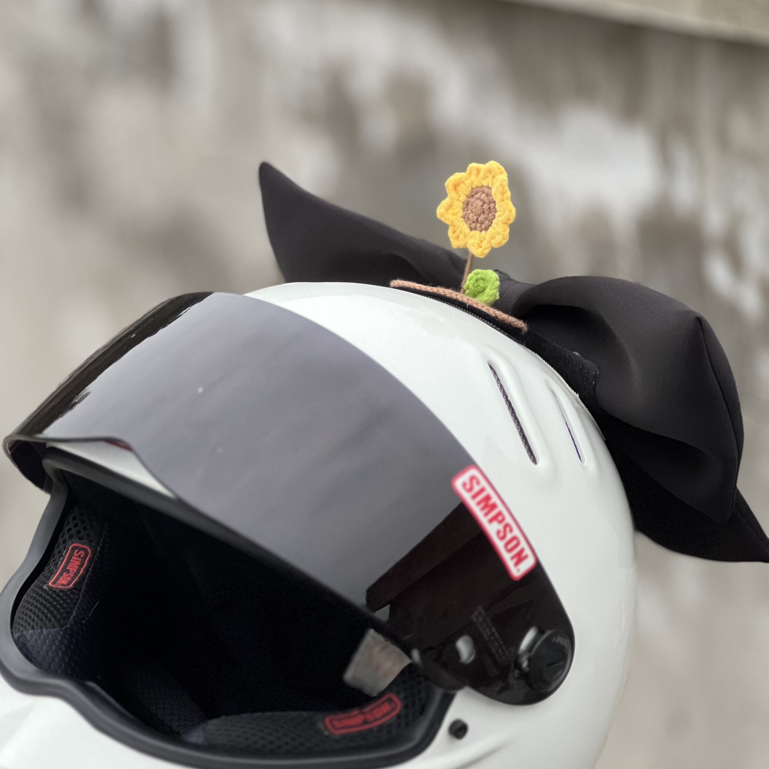 头盔上的向日葵机车来梦学姐摩托车装饰骑行自行车滑雪盔电动车女,摩托车/装备/配件,头盔饰配,淘宝优惠券,粉丝福利购,淘宝优惠卷