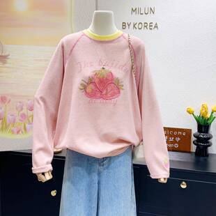 上衣胖MM大码240斤草莓刺绣粉色系长袖T恤女春秋季宽松大版1012d