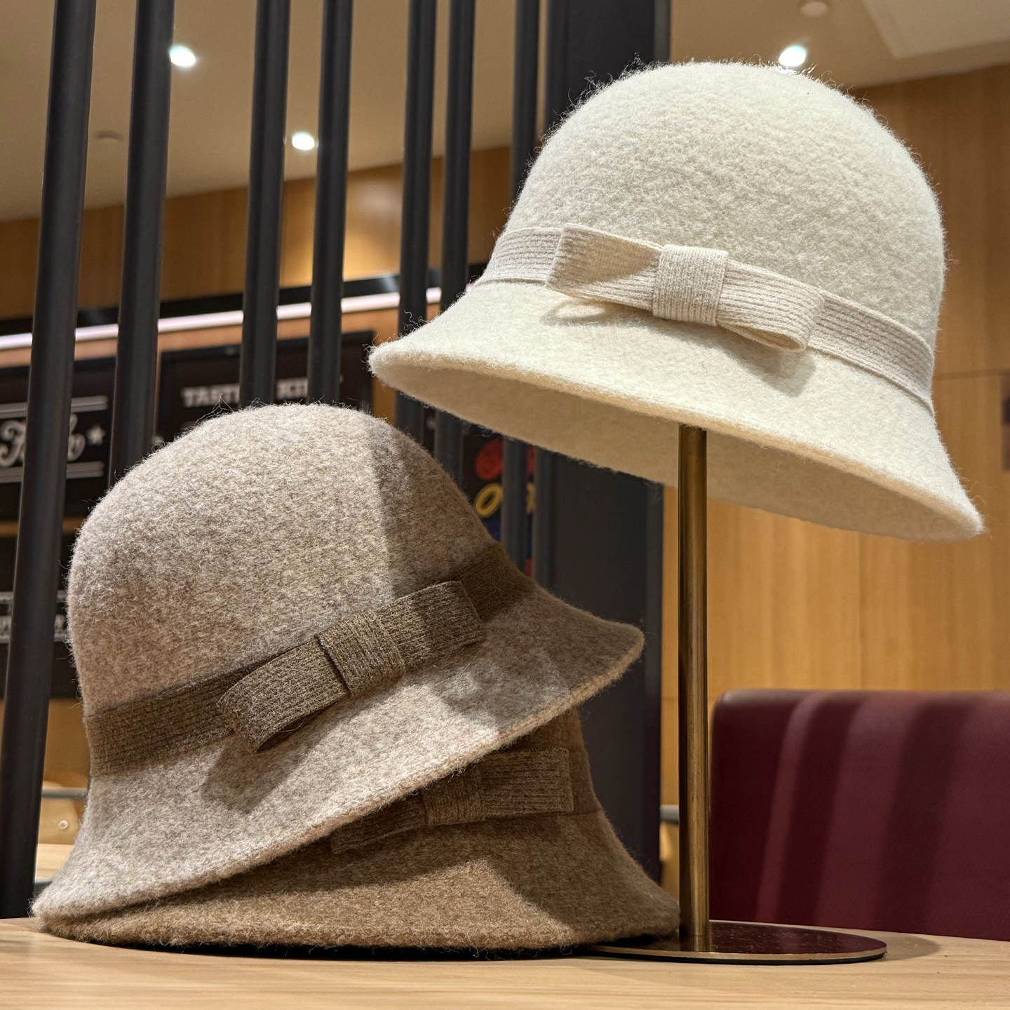 法式赫本风礼帽秋冬季帽子女款气质优雅复古灯罩帽保暖渔夫帽盆帽