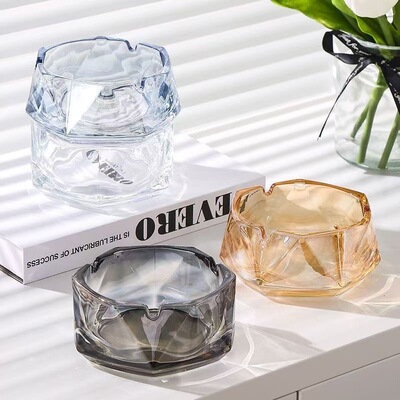 INS时尚轻奢玻璃烟灰缸