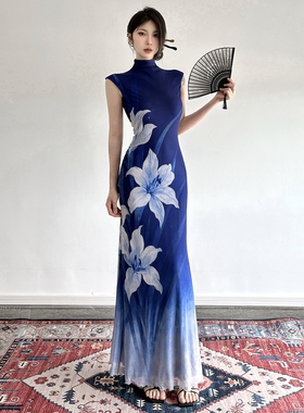 HEYOUNGIRL蓝田玉暖花卉印花渐变蓝色连衣裙新中式收腰显瘦长裙夏