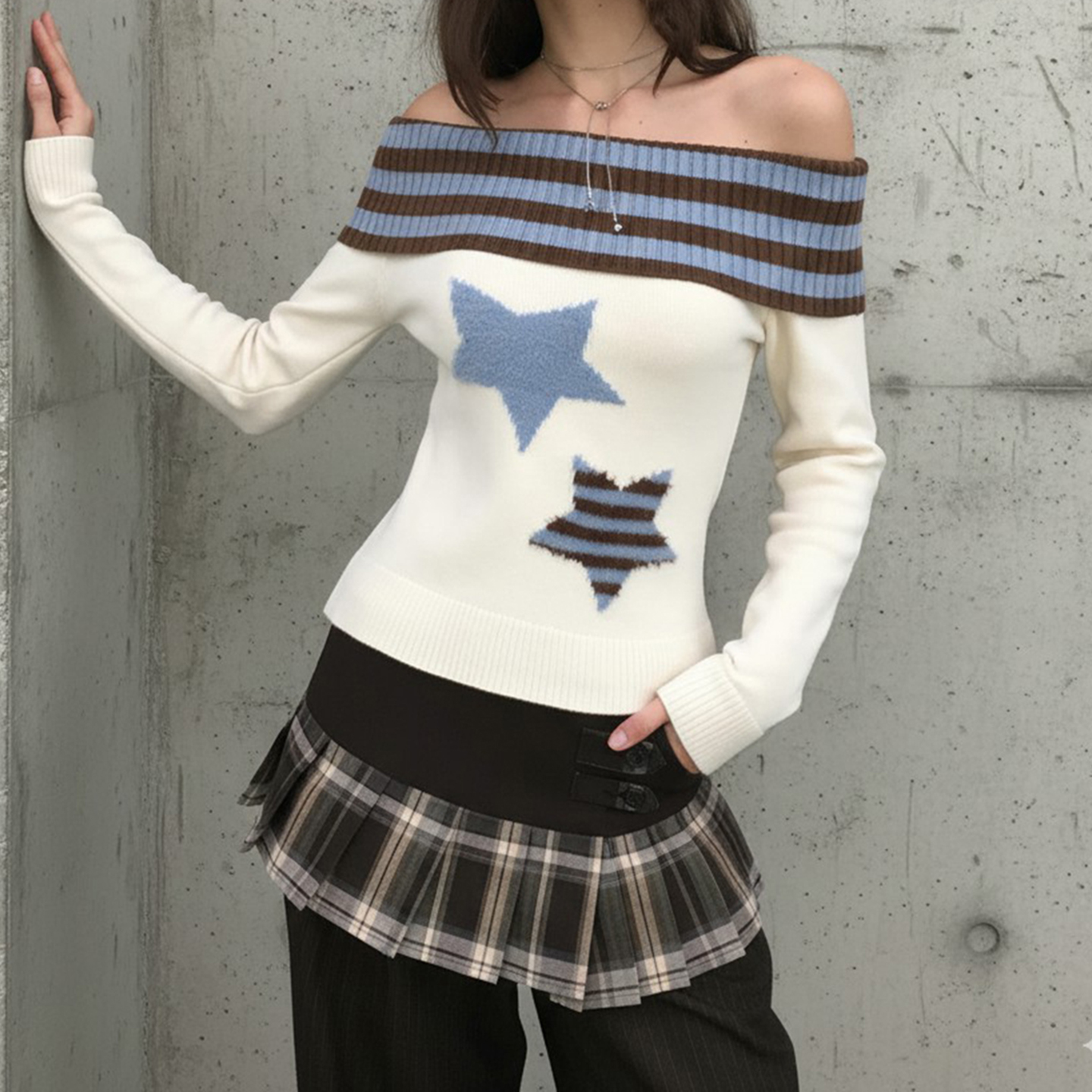 千禧辣妹风五角星条纹翻领毛衣