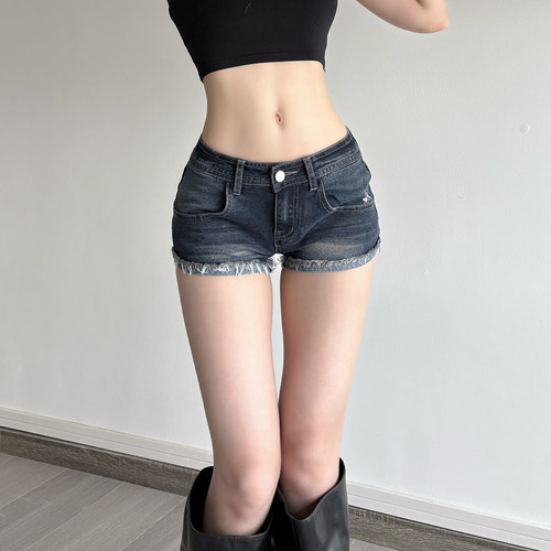 街头风辣妹口袋拼接拉链牛仔短裤